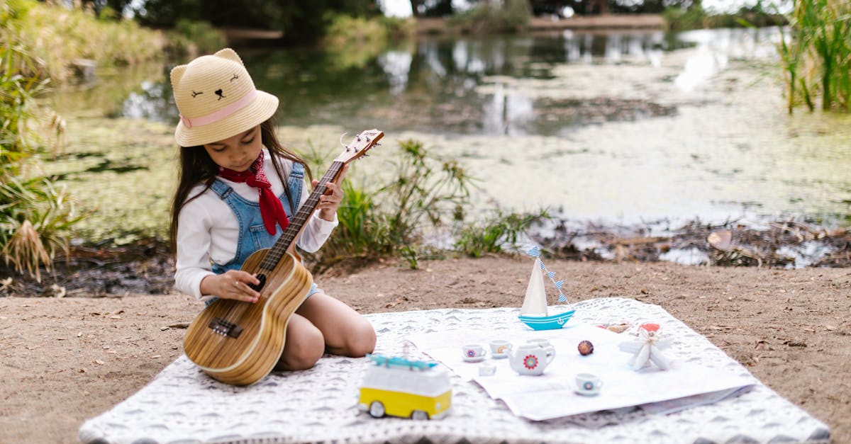 Ukulele flash mobs at conventions Discover the Ukulele Universe at