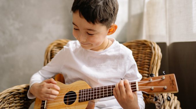 Why ukulele is melodic