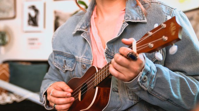 Ukulele strumming collaboration