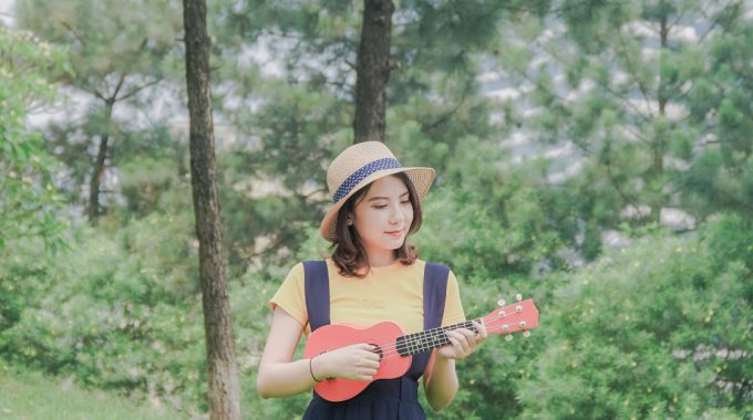 Ukulele flash mobs at observatories