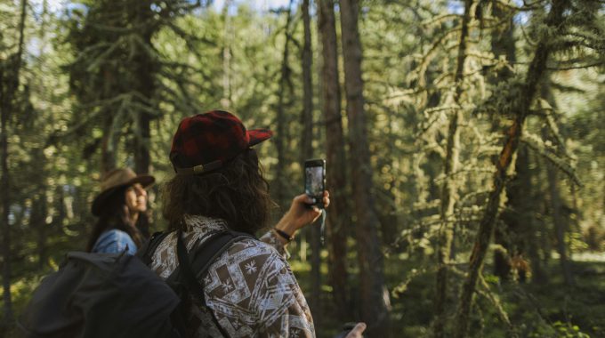 Ukulele-themed parent-child outdoor adventures