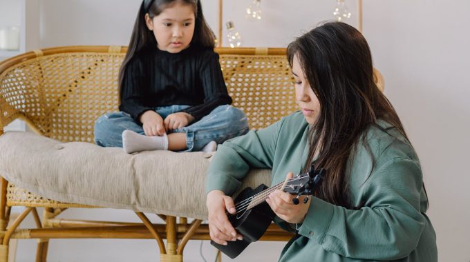Ukulele for kids’ exposure to different genres
