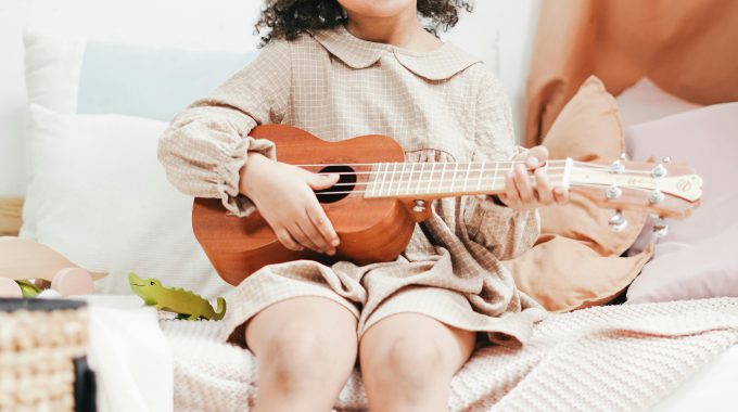 Ukulele-themed parenting blogs